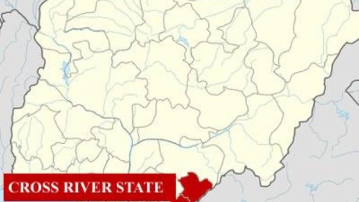 Jungle justice: Mob kills two suspected robbers in Calabar