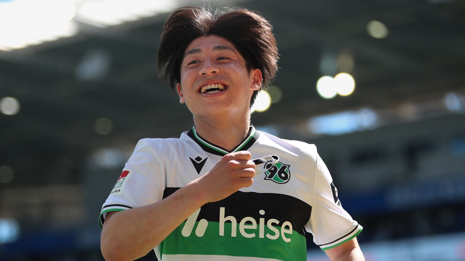 Rangers transfer news: Daisuke Yokota joins from Hannover 96 to become Derek McInnes’ ninth summer signing | Football News