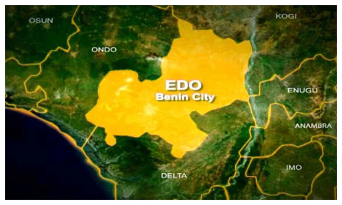 Edo: Eight persons escape death by whisker, five injured, three unhurt in road crash