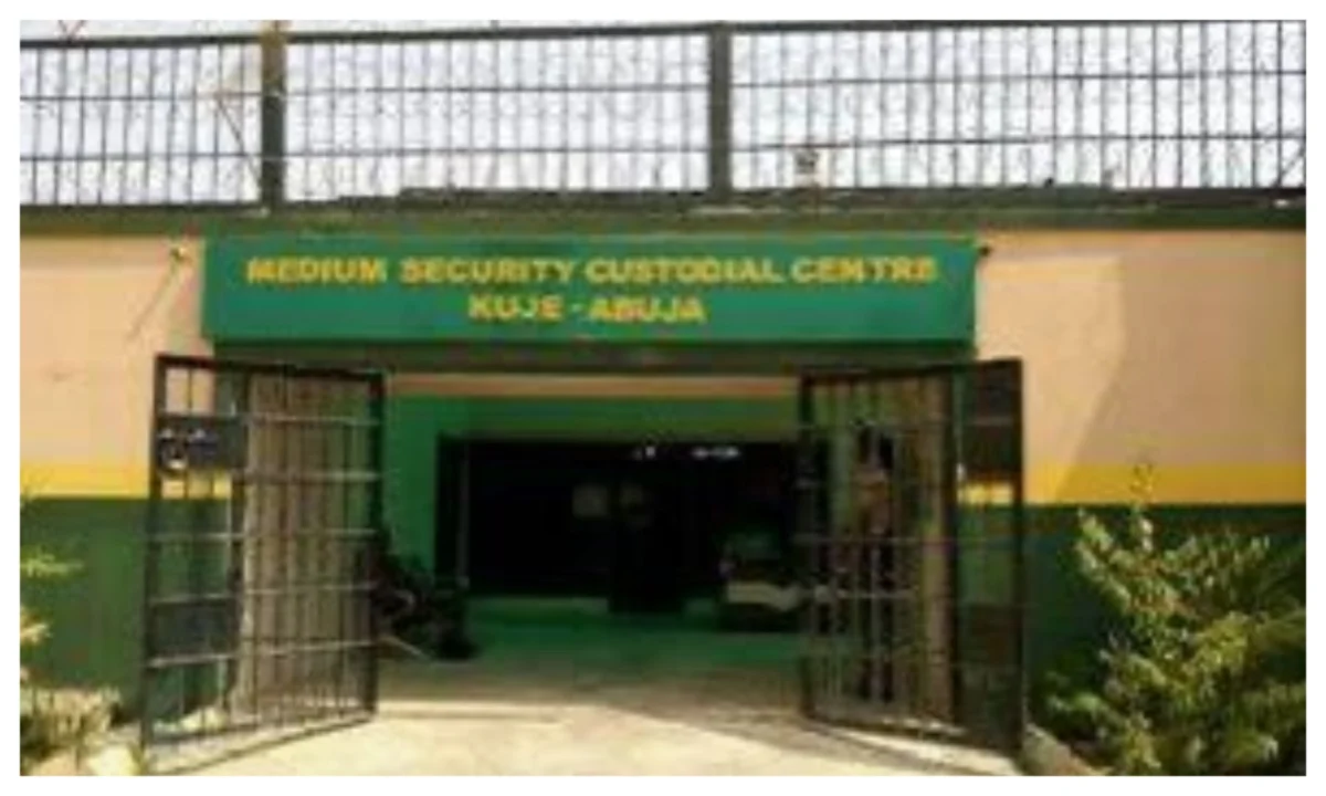 Kuje prison officer found dead after allegedly firing at commander