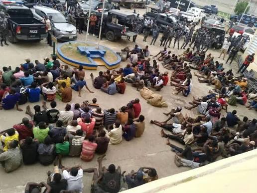 Police raid Abuja crime hideouts, arrest 300 suspects